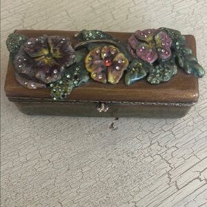 Floral Embellished Trinket Box